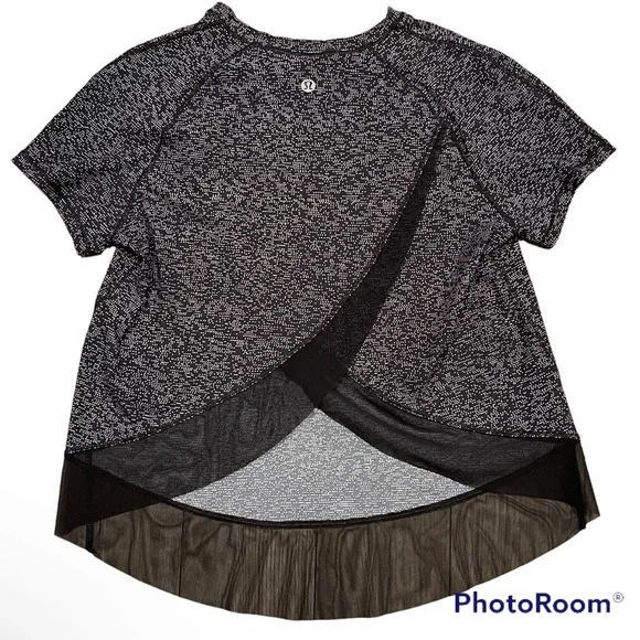 lululemon quick pace short sleeve soundwave white black Preowned great condition - Picture 1 of 10
